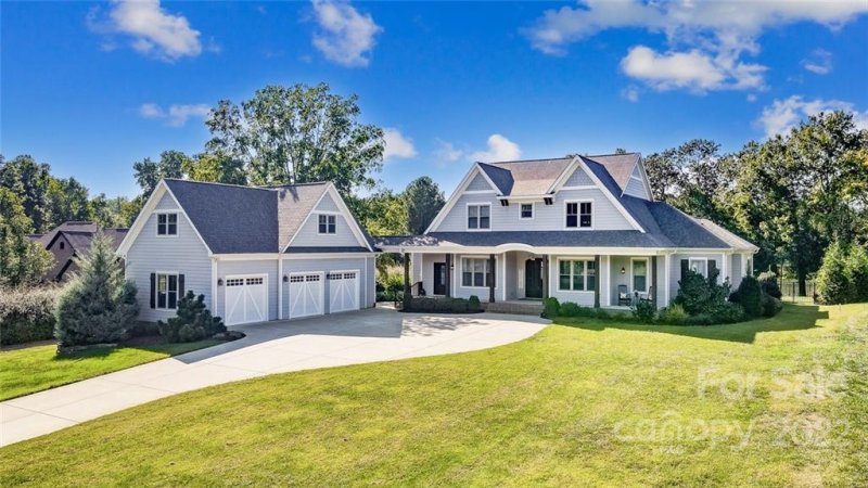 1712 White Pond Lane