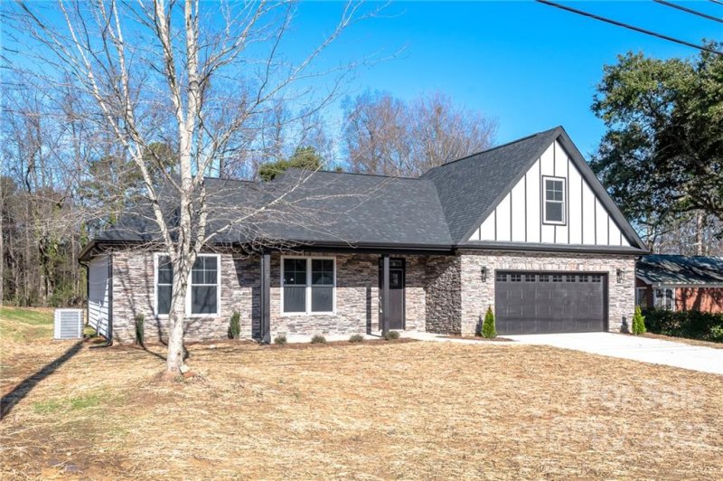 Property image 3 at 609 Gray Drive, Charlotte, NC 28213