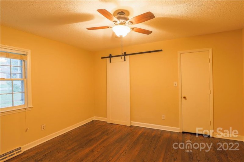 Property image 5 at 932 Nottingham Drive, Gastonia, NC 28054