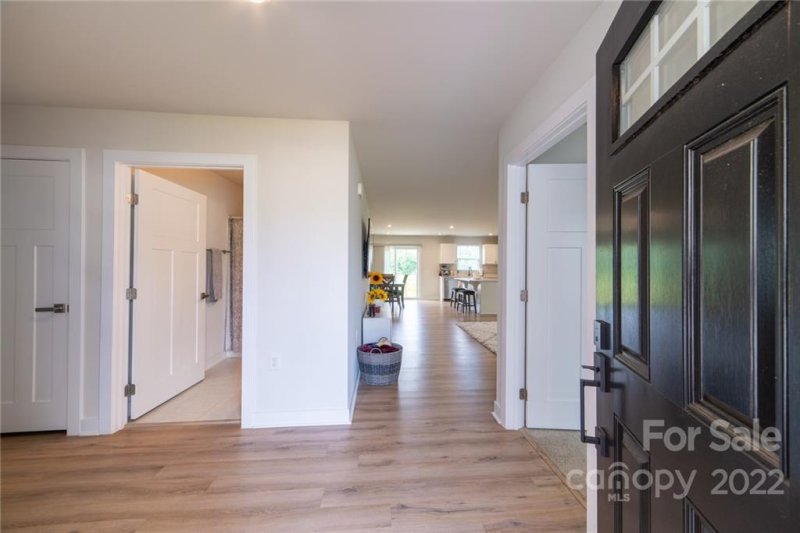 Property image 3 at 5036 Macvittie Lane, Charlotte, NC 28214