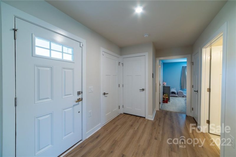 Property image 4 at 5036 Macvittie Lane, Charlotte, NC 28214