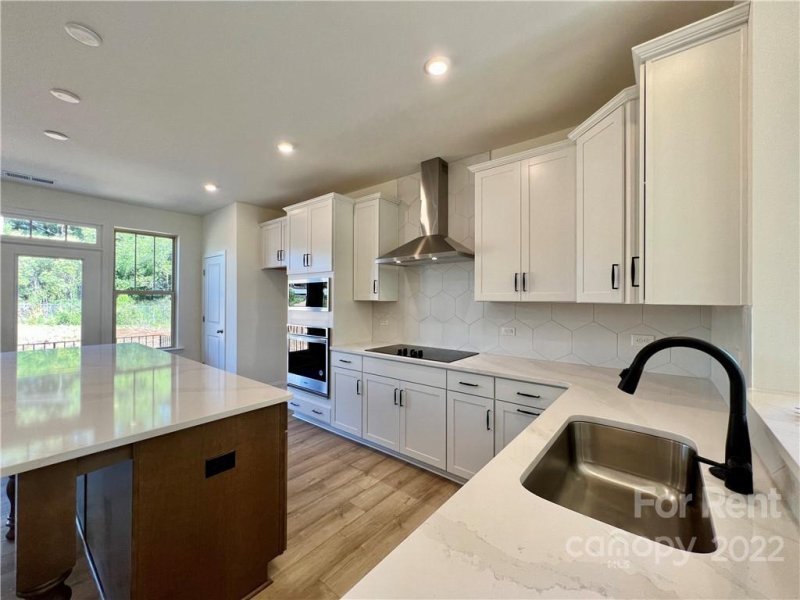 Property image 3 at 442 Simeon Drive, Charlotte, NC 28028