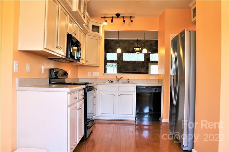 Property image 2 at 612 Bayou Circle, Lake Wylie, SC 29710