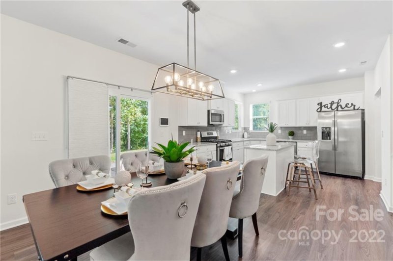 Property image 2 at 2024 Everly Drive, Charlotte, NC 28215