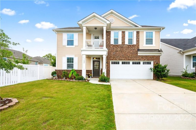 Property image 2 at 1688 Rutledge Hills Drive, York, SC 29745