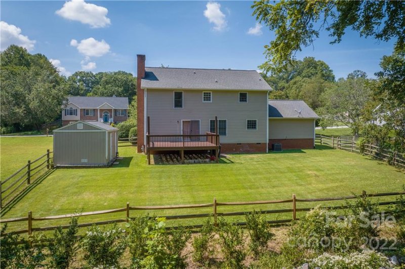 Property image 4 at 2930 5th Street Place, Hickory, NC 28601