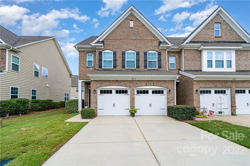 Property image 2 at 113 Burlingame Court, Mooresville, NC 28117