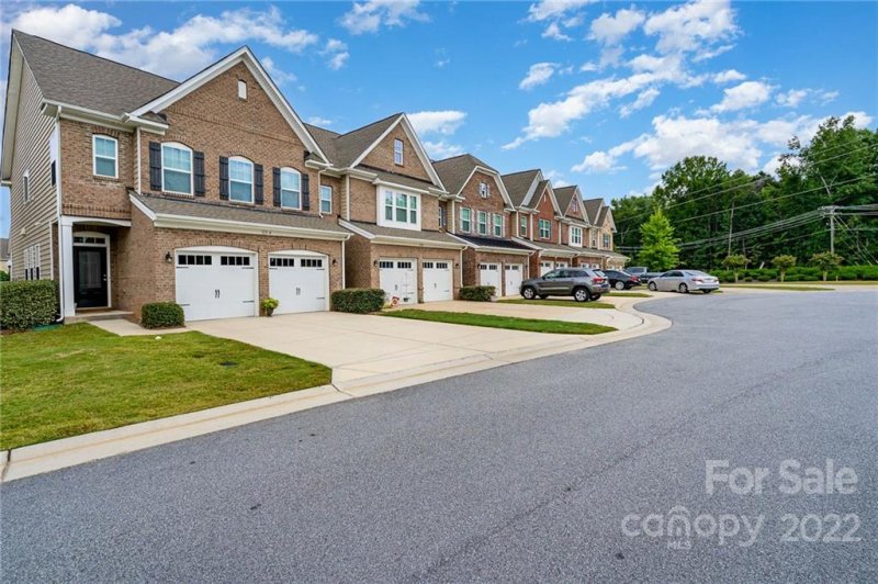 Property image 4 at 113 Burlingame Court, Mooresville, NC 28117