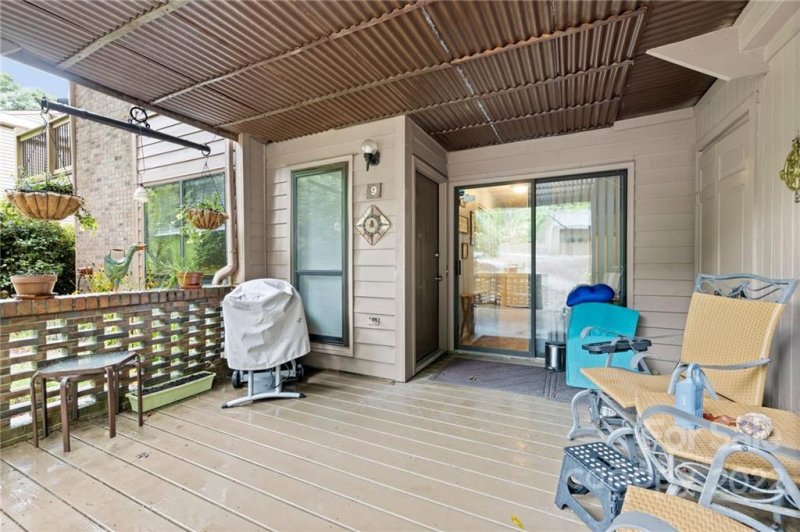 Property image 4 at 9 Ravencroft Lane, Asheville, NC 28803