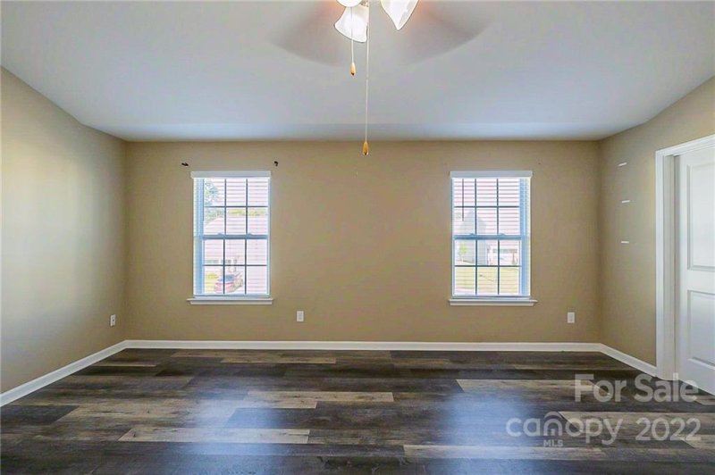 Property image 5 at 9816 Wardley Drive, Charlotte, NC 28215