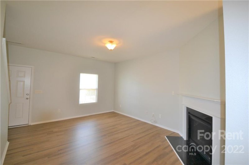 Property image 2 at 925 Willow Wind Drive, Gastonia, NC 28054