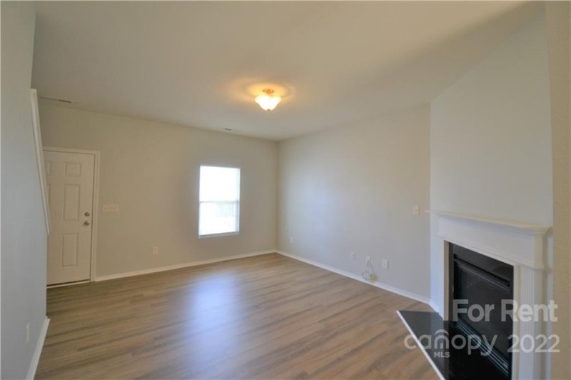 Property image 3 at 925 Willow Wind Drive, Gastonia, NC 28054