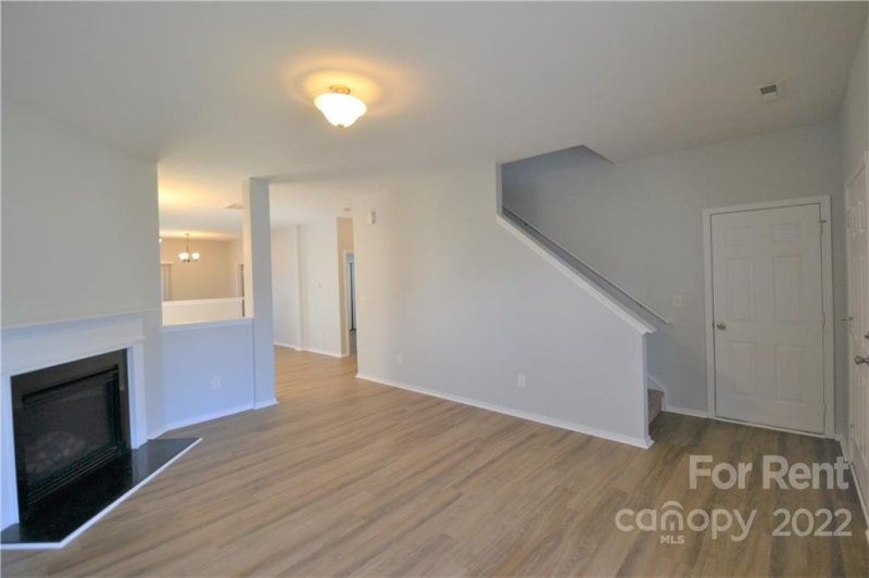 Property image 4 at 925 Willow Wind Drive, Gastonia, NC 28054