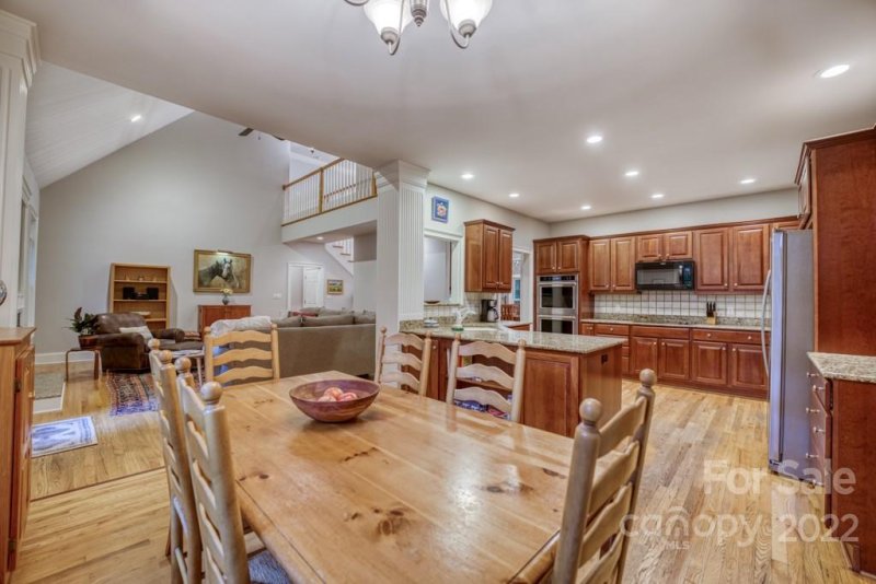 Property image 4 at 136 Windover Drive, Asheville, NC 28803