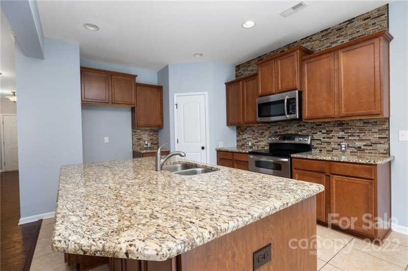 Property image 3 at 6721 Barefoot Forest Drive, Charlotte, NC 28269