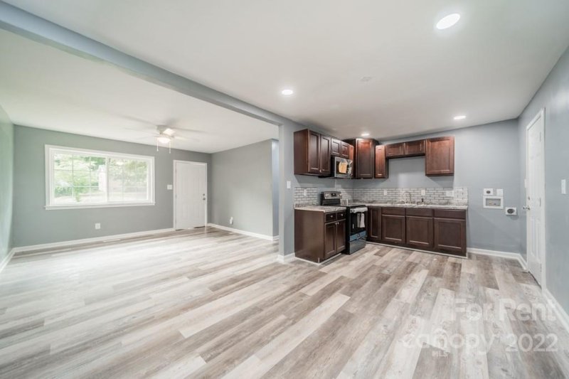 Property image 3 at 9312 Feldbank Drive, Charlotte, NC 28216