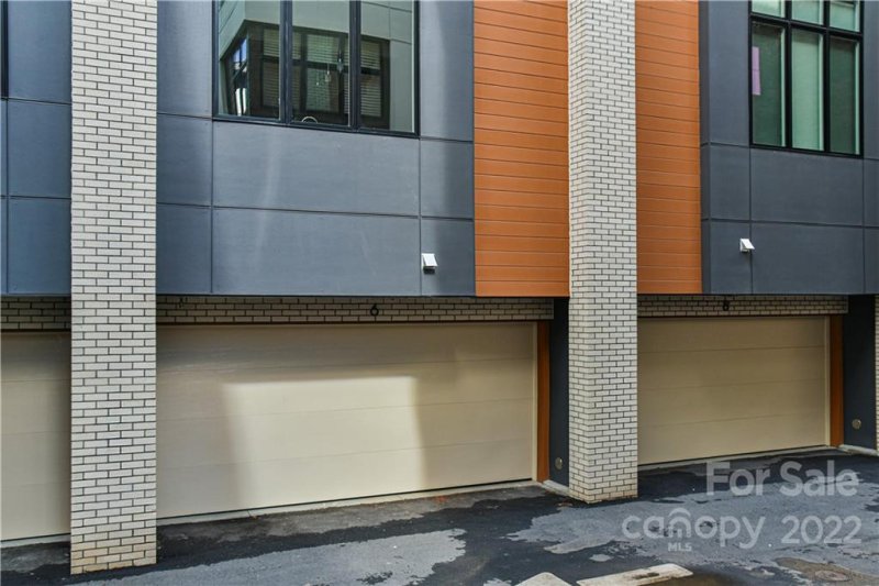 Property image 3 at 6 Bauhaus Court, Asheville, NC 28801