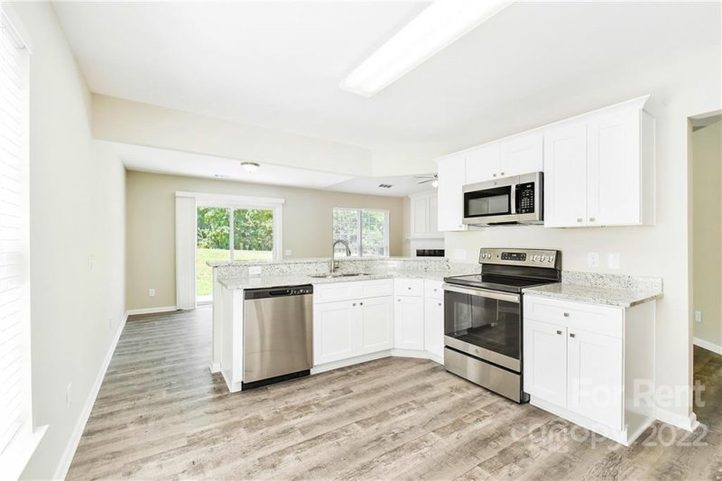 Property image 5 at 1417 Chimney Rock Court, Charlotte, NC 28262