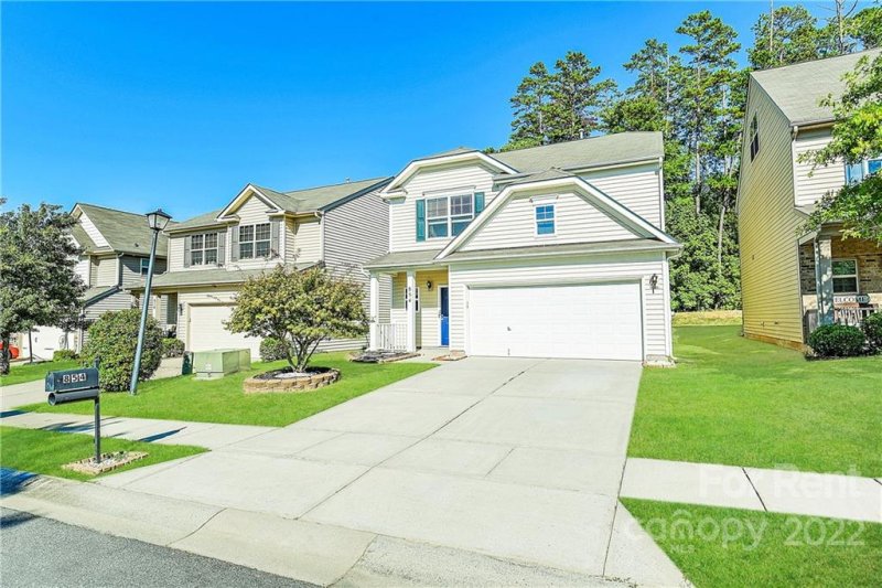 Property image 3 at 854 Rook Road, Charlotte, NC 28216