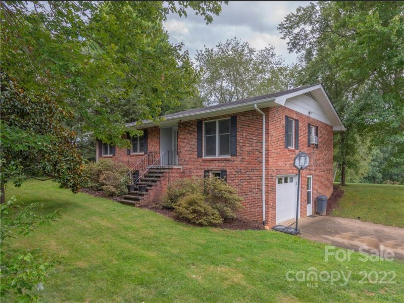 Property image 3 at 243 Camelot Drive, Clyde, NC 28721