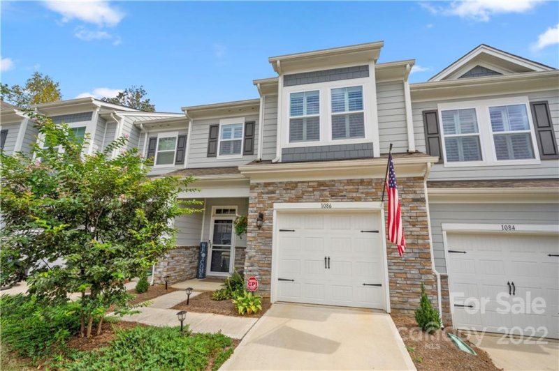 1086 Chicory Trace