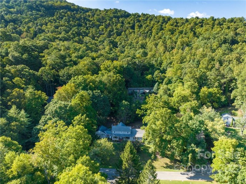 Property image 3 at 51 Mark Twain Road, Asheville, NC 28805