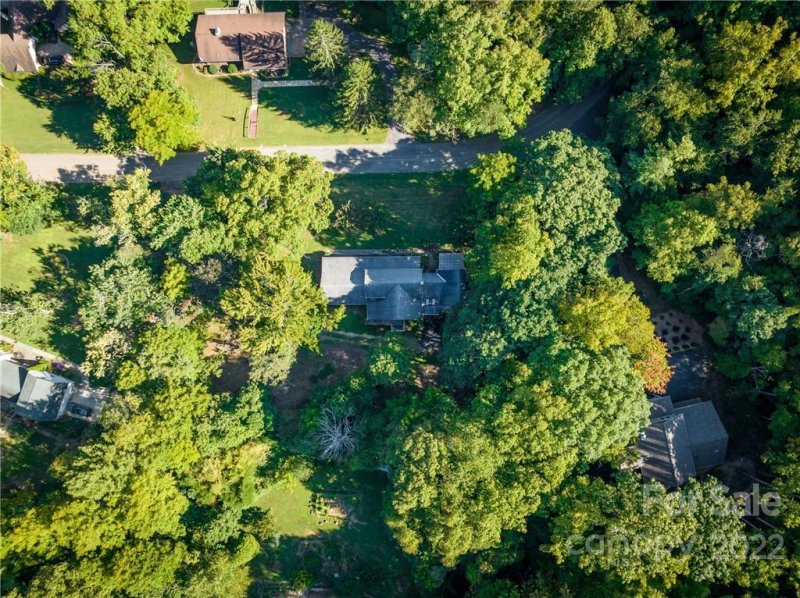 Property image 4 at 51 Mark Twain Road, Asheville, NC 28805