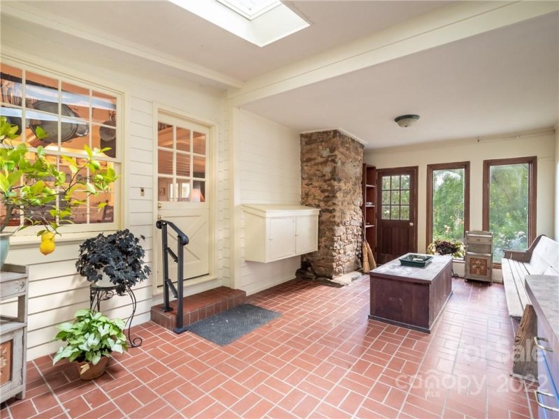 Property image 5 at 51 Mark Twain Road, Asheville, NC 28805