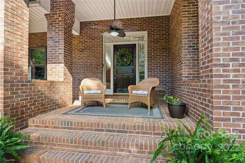 Property image 2 at 7957 Prestwick Lane, Stanley, NC 28164