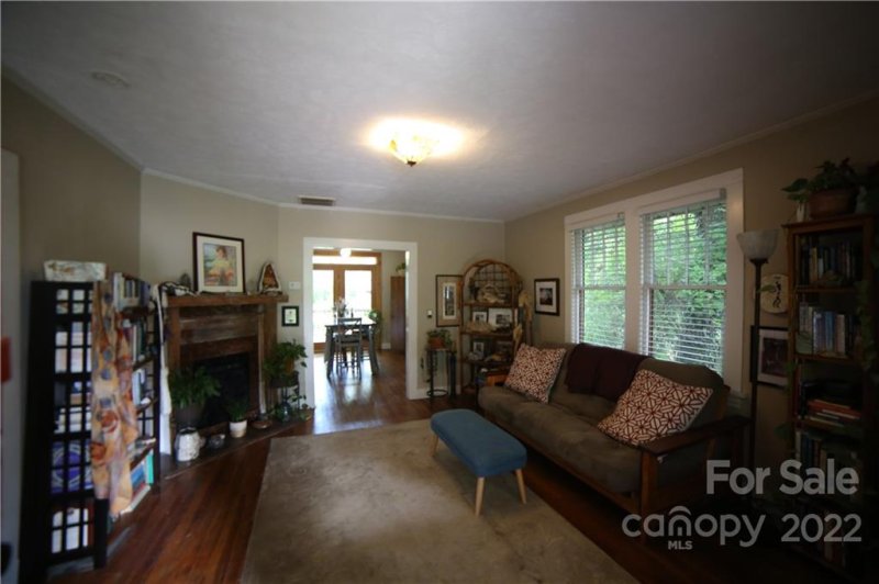 Property image 2 at 86 Annandale Avenue, Asheville, NC 28801