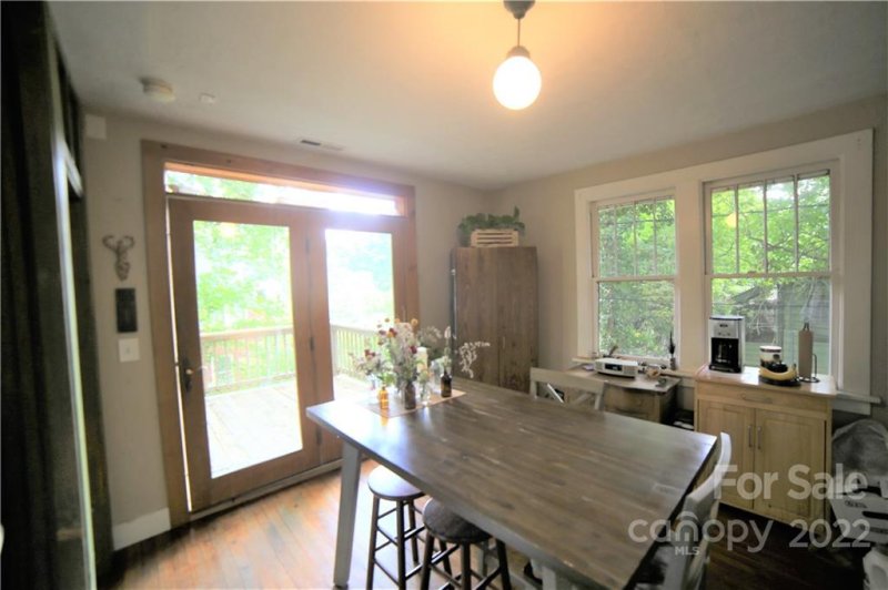 Property image 4 at 86 Annandale Avenue, Asheville, NC 28801