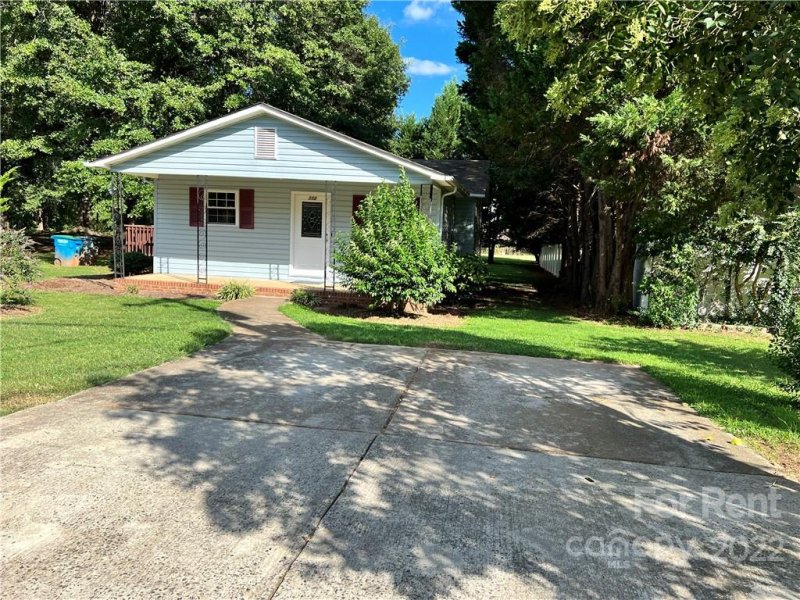 Property image 3 at 112 N 10th Street, Belmont, NC 28012