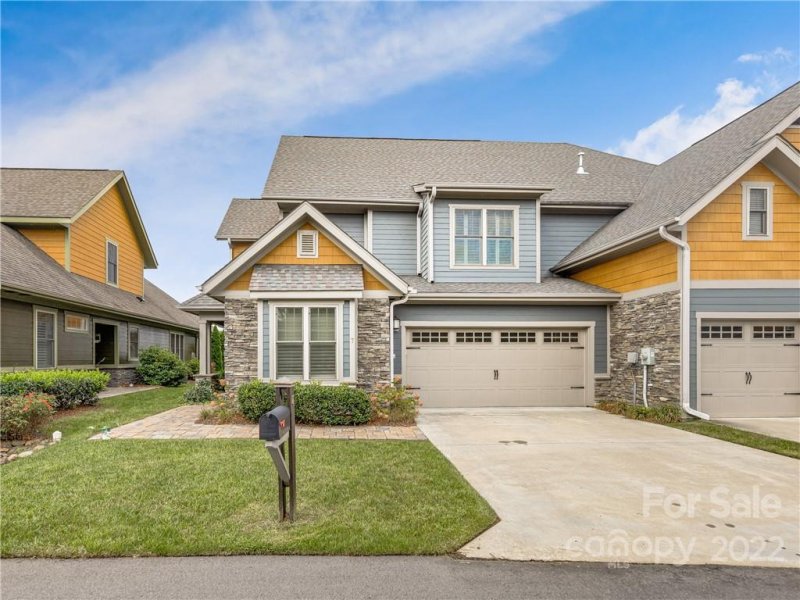 Property image 2 at 7 Holland Mountain View, Asheville, NC 28804