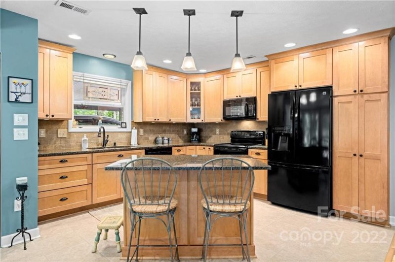 Property image 4 at 46 Gosling Circle, Hendersonville, NC 28792