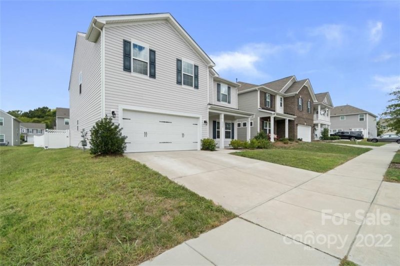 Property image 2 at 4320 Staffordshire Lane, Charlotte, NC 28213