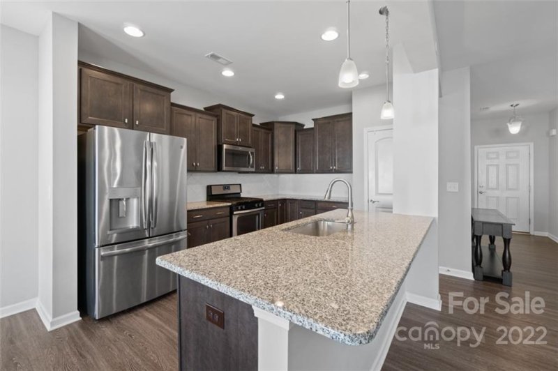 Property image 4 at 4320 Staffordshire Lane, Charlotte, NC 28213