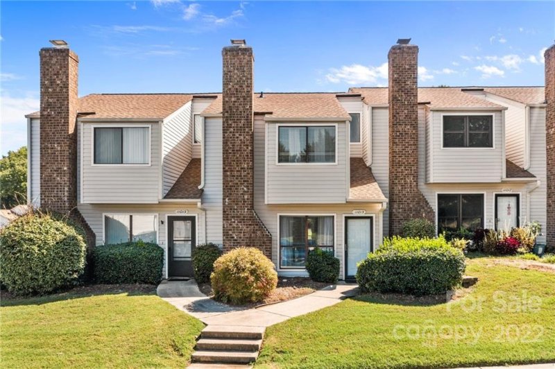 Property image 2 at 11015 Carmel Crossing Road, Charlotte, NC 28226