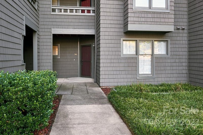 Property image 2 at 9039 J M Keynes Drive, Charlotte, NC 28262