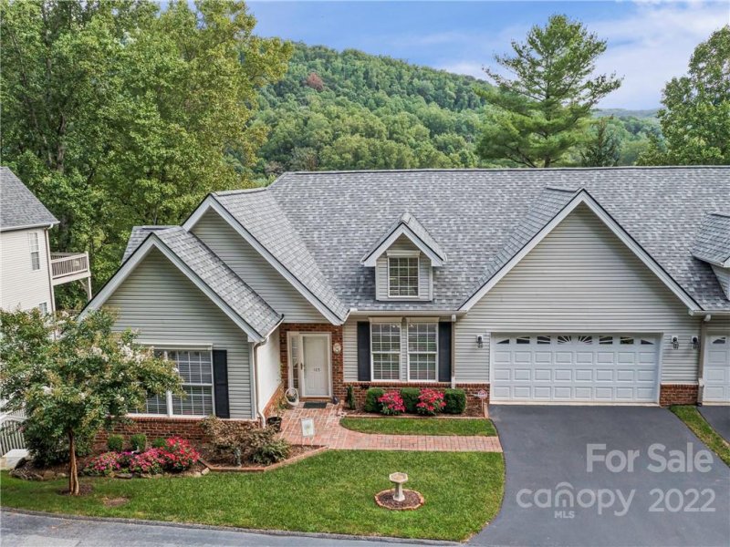 Property image 5 at 103 Poppy Lane, Asheville, NC 28803