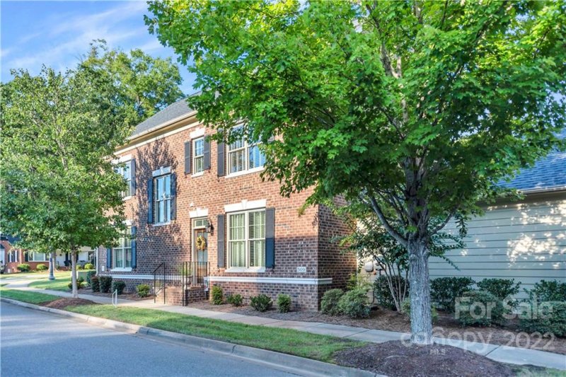 Property image 2 at 509 Summerfield Place, Belmont, NC 28012