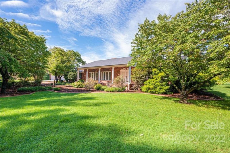 Property image 2 at 516 Deauville Road, Statesville, NC 28625