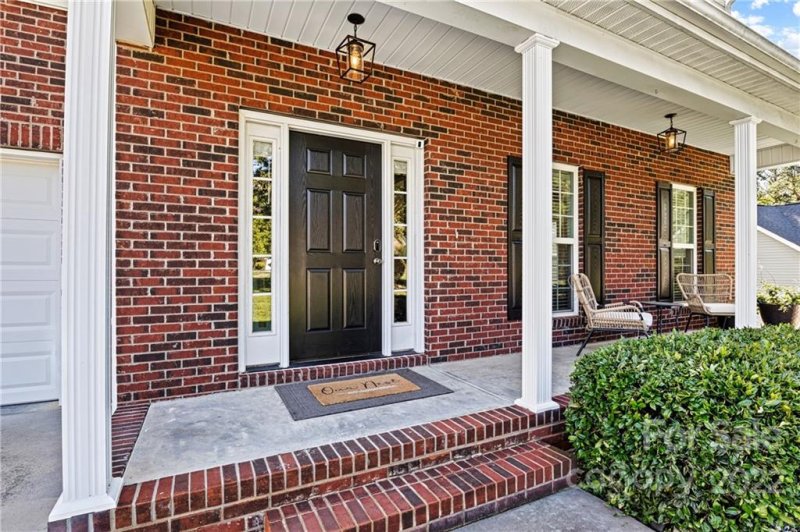 Property image 4 at 1010 Emerson Drive, Mooresville, NC 28115