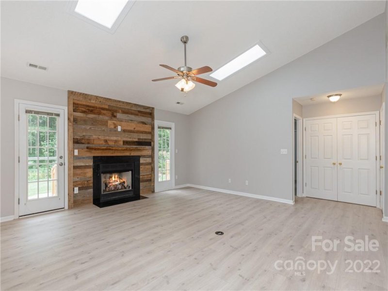 Property image 3 at 330 Stonehollow Road, Fletcher, NC 28732