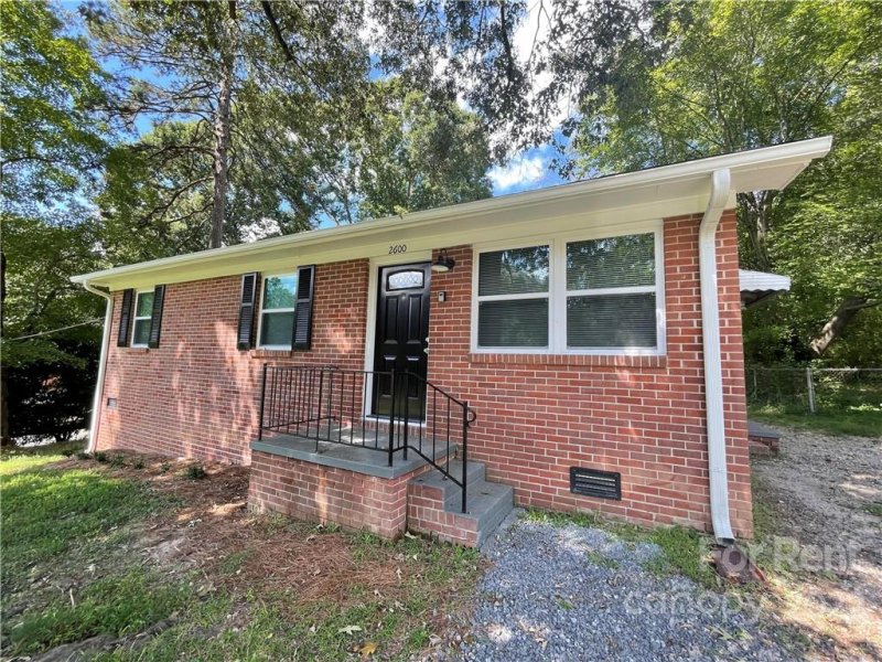 Property image 2 at 2600 Mary Avenue, Gastonia, NC 28052