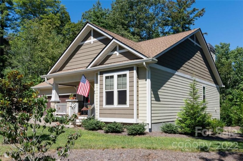 Property image 3 at 82 Gossamer Court, Hendersonville, NC 28739