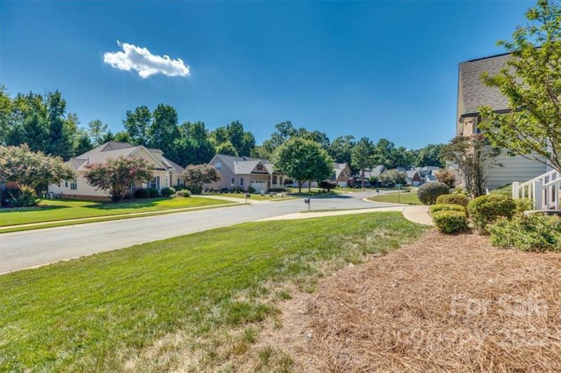 Property image 3 at 1606 Essex Hall Drive, Rock Hill, SC 29730