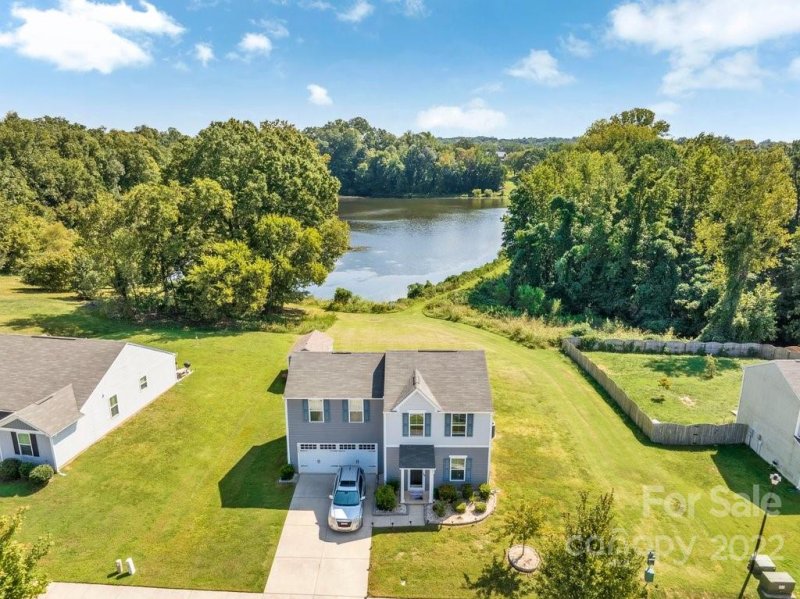 Property image 3 at 2427 Willow Pond Lane, Concord, NC 28025