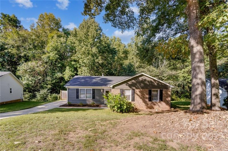 Property image 2 at 2019 Teddington Drive, Charlotte, NC 28214