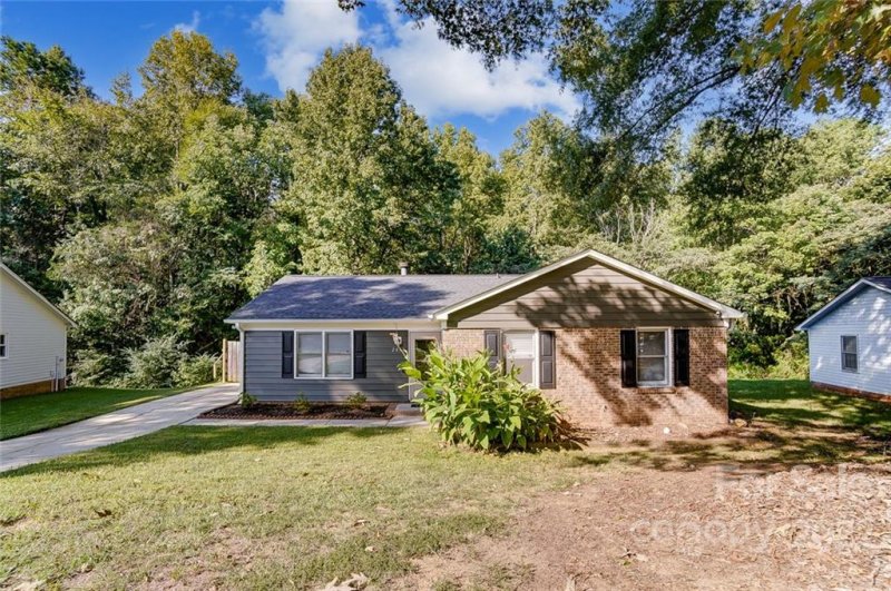 Property image 3 at 2019 Teddington Drive, Charlotte, NC 28214