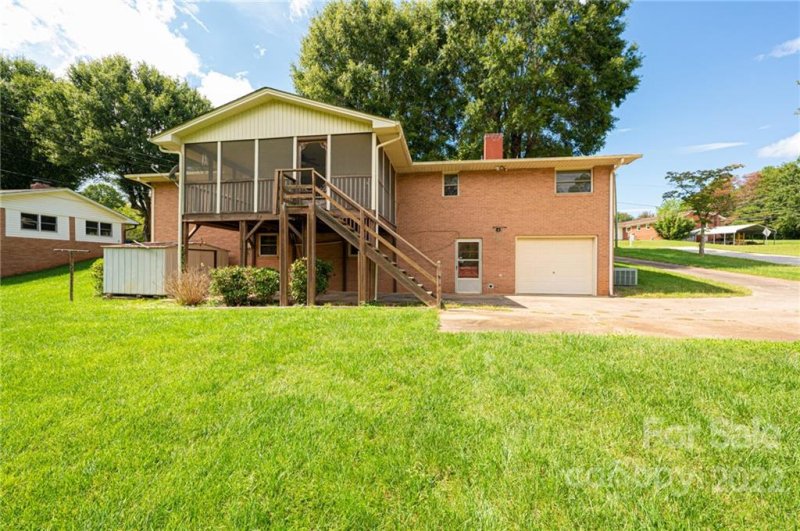 Property image 2 at 1488 20th Street, Hickory, NC 28601